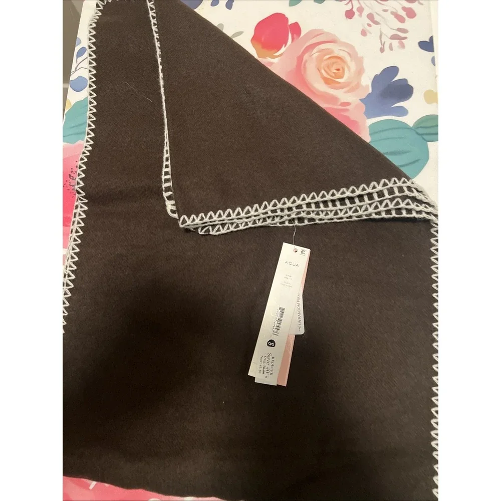 AQUA Women Scarf OS Choco Blanket Contrast Stitch Winter Wrap Shawl Cozy NWT